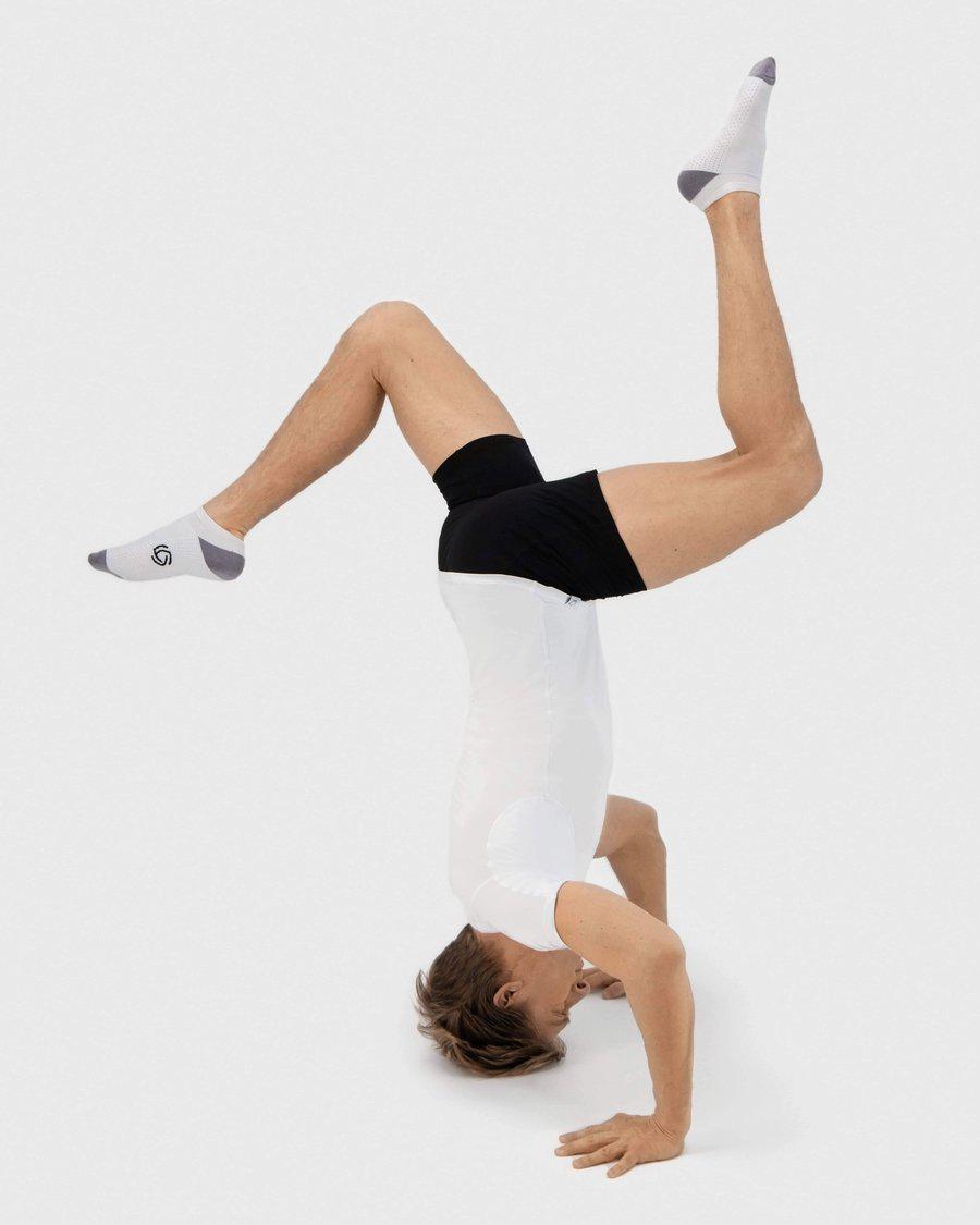 iekadroog, fitness, gymnastics, stretch, sportbroek, handsstand